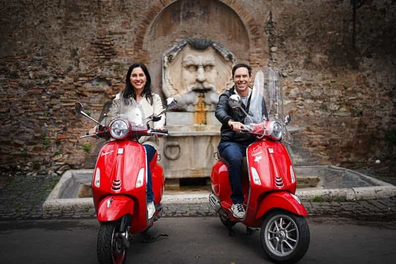 Billet Rome : explorez la ville en Vespa avec séance photo en option