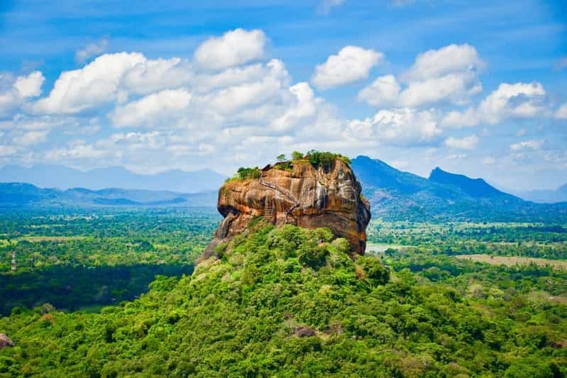 Billet Au départ de Colombo : Sri Lanka, visite privée de 8 jours avec chauffeur privé