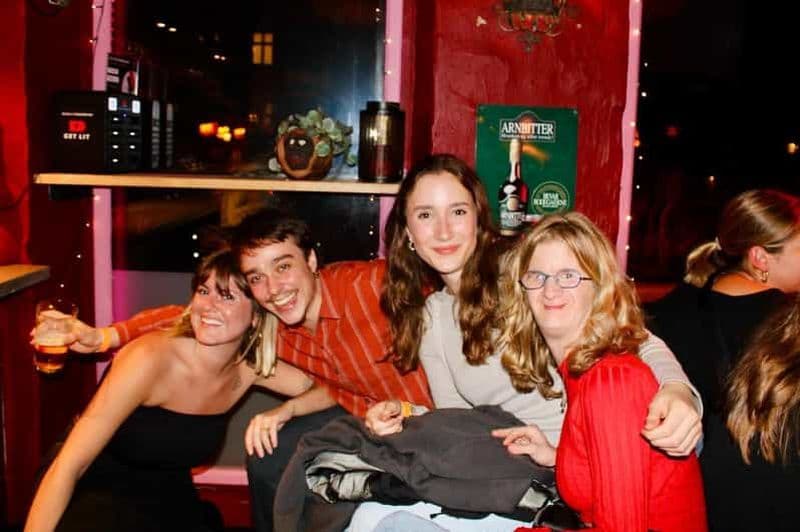 Ayia Napa : tournée des bars avec shots de bienvenue et jeux