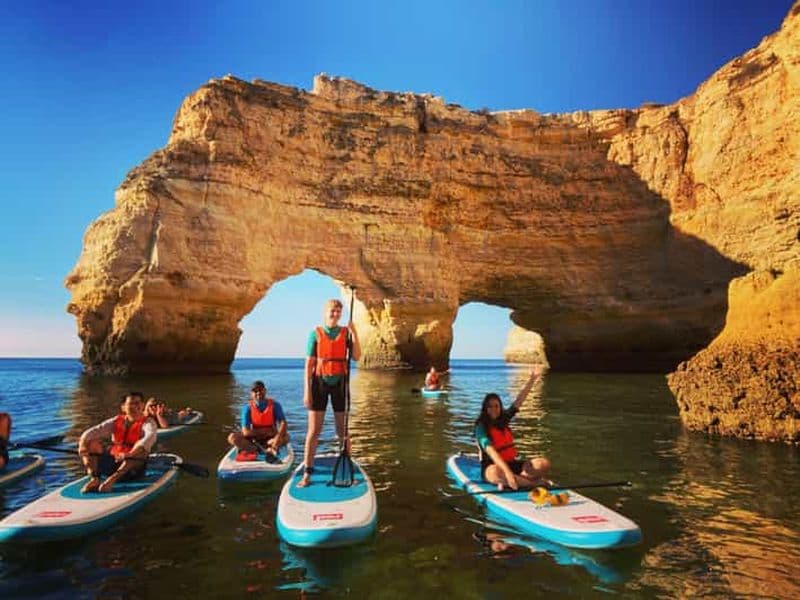 Benagil : Visite de la grotte de Benagil en Stand Up PaddleBoard au lever du soleil