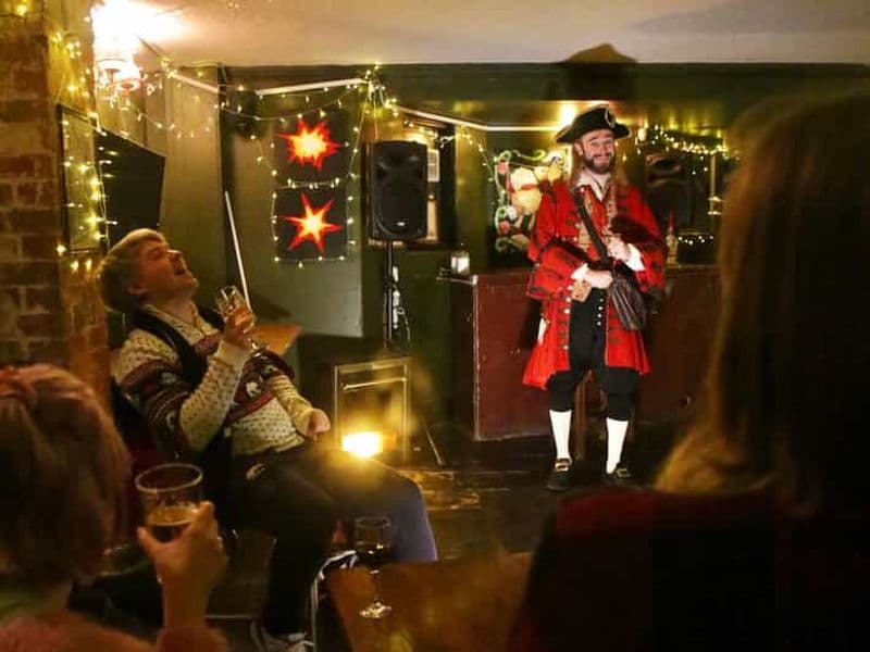 Billet Bristol : Le sang, Barbe Noire et les boucaniers : visite guidée à pied