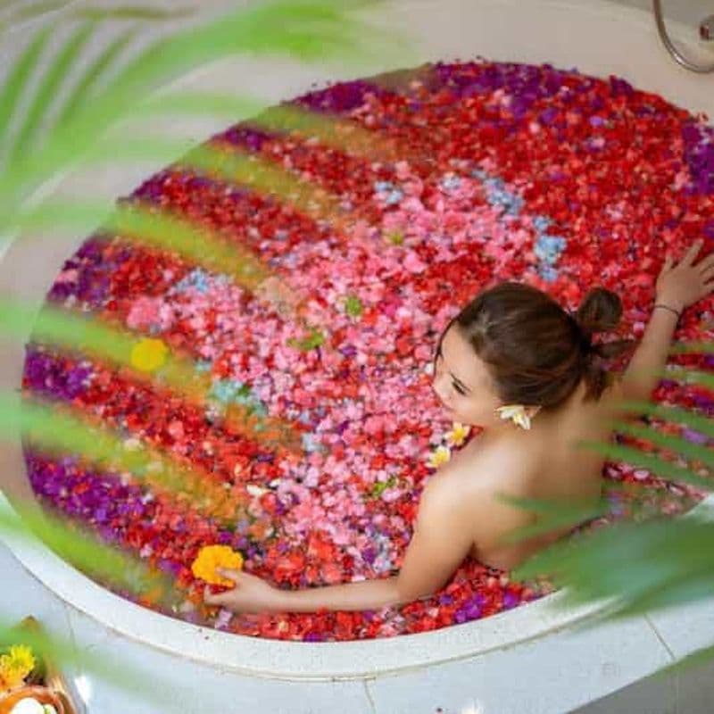 Bali : Spa de luxe Massage balinais gommage bain de fleurs 2 heures