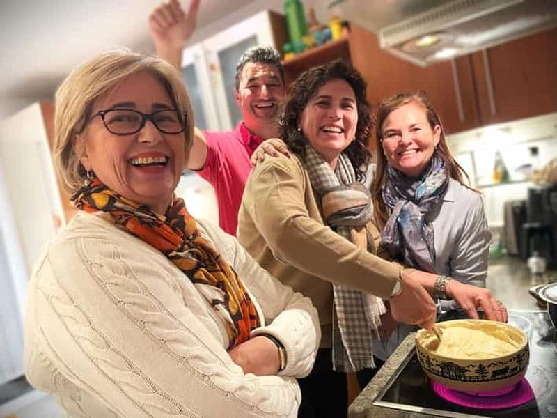 Billet Dîner traditionnel suisse : fondue au fromage, hors-d'œuvre/dessert