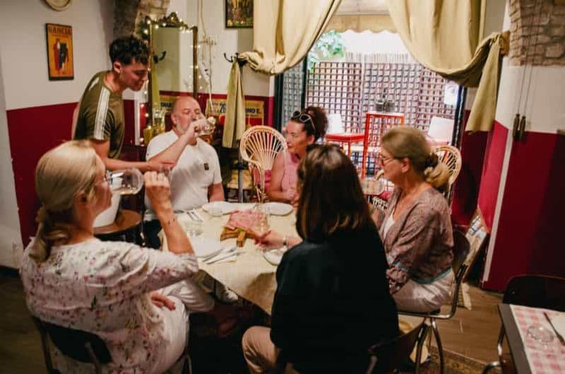 Bologne : dîner, vin et dégustations, visite à pied