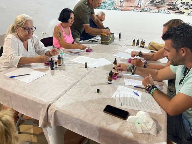 Centre Espagnol du Savon : Visite Guidée du Musée + Atelier de Personnalisation de Savon