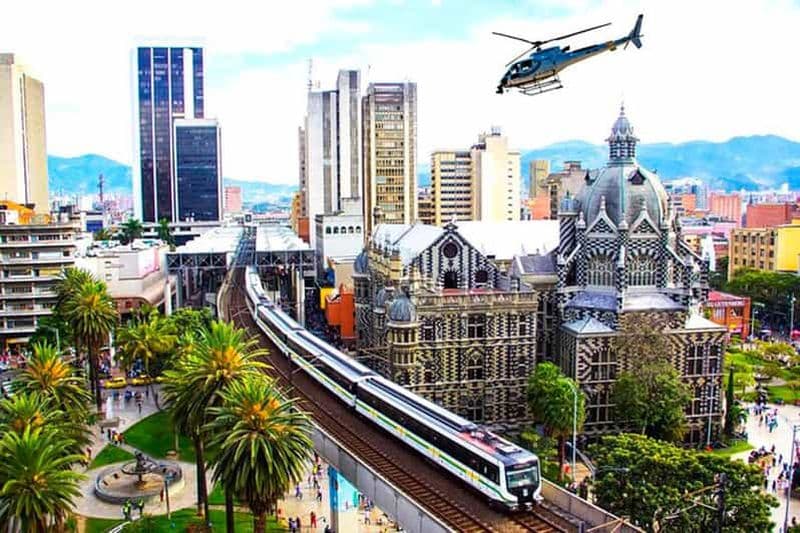 Billet Medellin : Visite privée de la Comuna 13, Pablo Escobar et hélicoptère