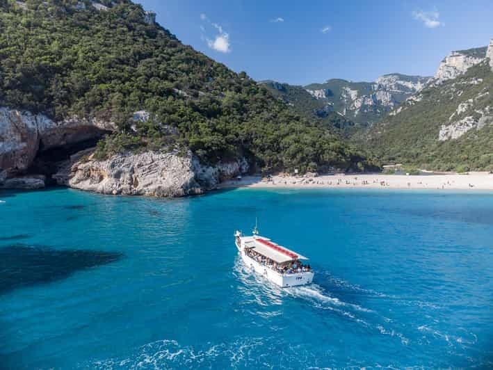 Billet Cala Gonone : excursion en bateau à Cala Luna et Cala Sisine