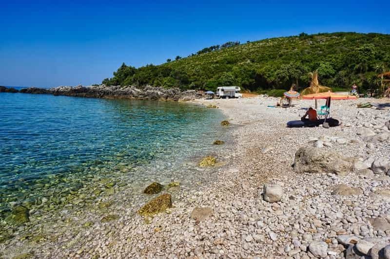 Billet Saranda : visite privée du château de Porto Palermo et de Himara en bord de mer