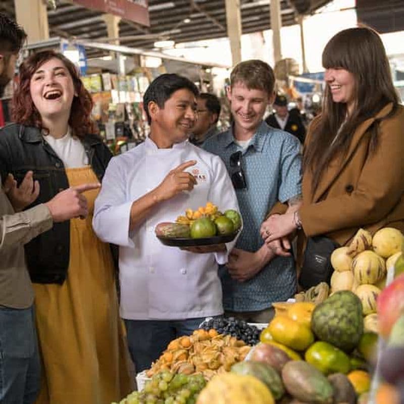 Depuis Cusco : Visite d'un marché local et cours de cuisine à Cusco