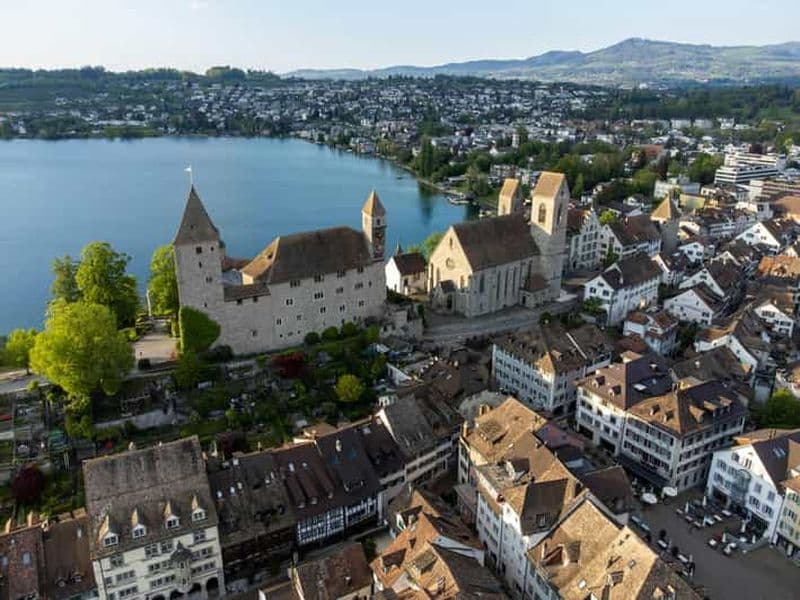 Depuis Zurich : Rapperswil, Einsiedeln, la maison du chocolat Lindt