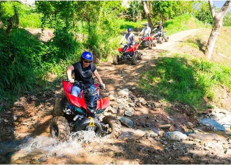 Billet Excursion en quad à Punta Gorda avec sentiers dans la jungle et arrêt à la plage