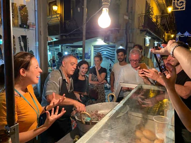 Billet Palerme : visite nocturne en petit groupe de la cuisine de rue