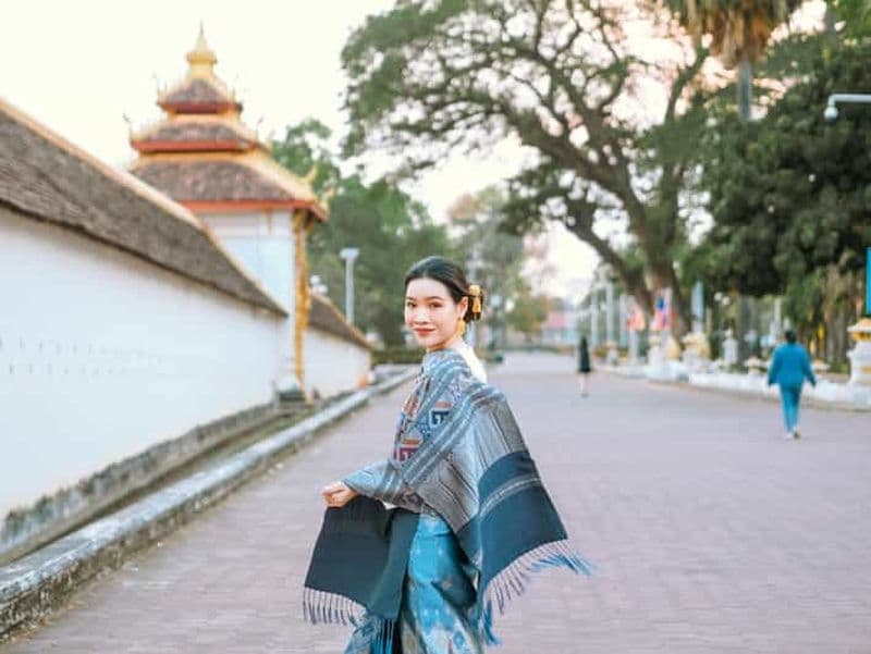 Billet Vientiane : location de costumes traditionnels laotiens et séance photo