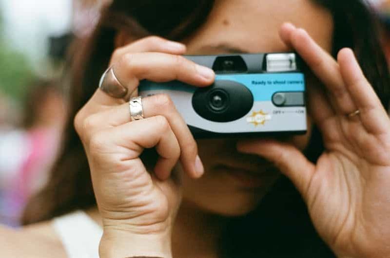 Paris : Atelier de photographie argentique 35 mm avec un artiste visuel