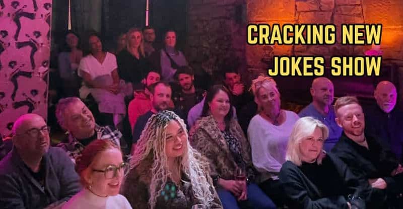 Billet Édimbourg : soirée de comédie écossaise dans un bar à cocktails de la vieille ville