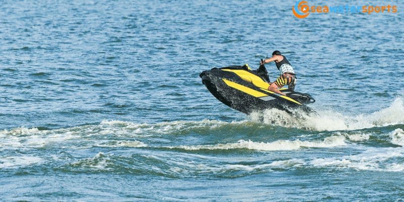 Île Neil : balade en jet ski