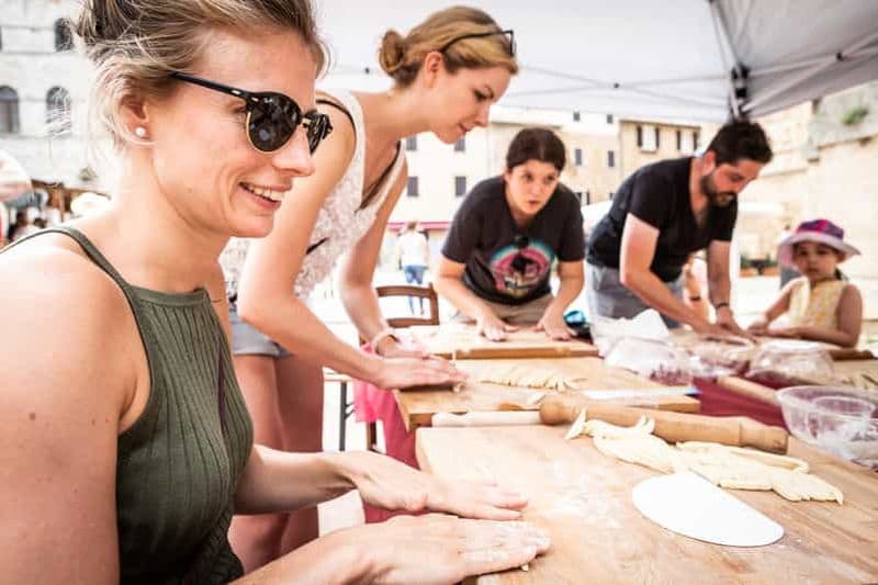 Montepulciano : Cours de fabrication de pâtes avec dégustation et vin