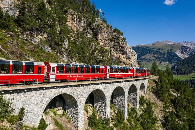 Billet Bernina Express : Train panoramique entre Coire et Poschiavo