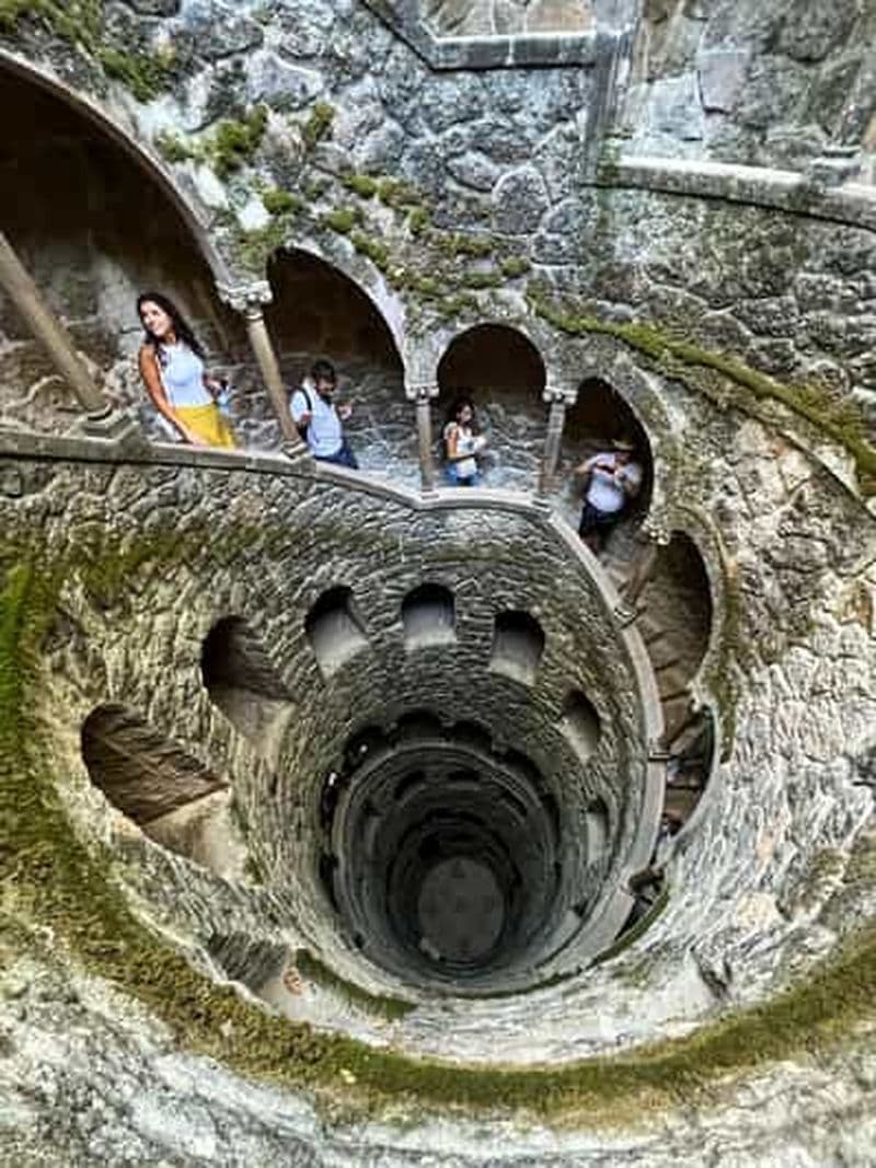 Billet Lisbonne : visite de luxe en minibus à Sintra avec Regaleira et Cabo da Roca