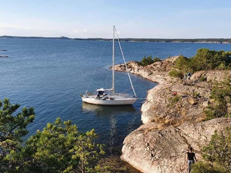 Stockholm : aventure à la voile dans l'archipel avec détente sur les îles