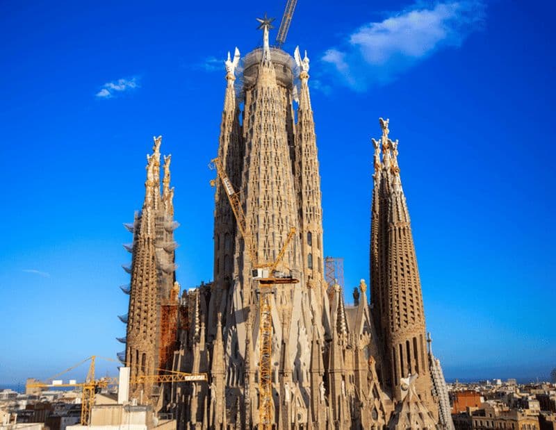 Billet Au départ de Madrid : Excursion d'une journée à Barcelone avec la Sagrada Família