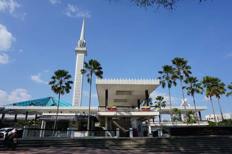 Billet Kuala Lumpur : visite citadine privée avec tour KL et grottes de Batu