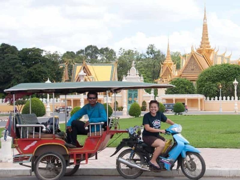 Visite d'Angkor Wat en tuk-tuk avec chauffeur parlant anglais