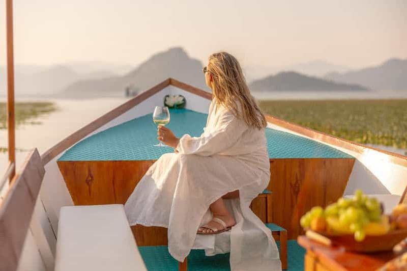 Billet Virpazar : visite guidée privée ou en groupe du lac de Skadar en bateau