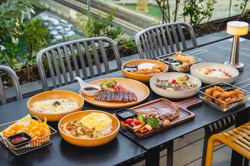 Bangkok : Throwback Rooftop Bangkok à Silom Edge