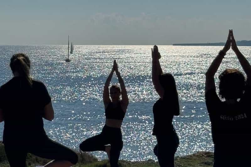 Cours de yoga avec vue sur la mer à Ortigia