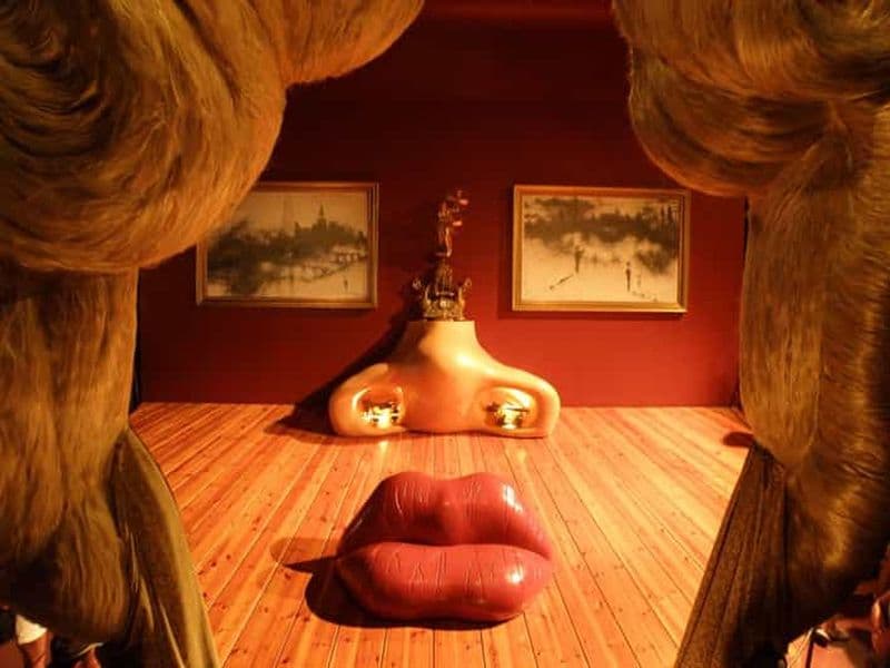 Billet Depuis Gérone : Musée Dalí et visite en petit groupe de Gérone