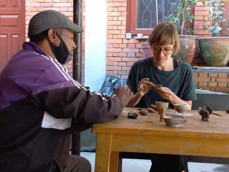 Katmandou : Atelier de poterie avec des artisans locaux