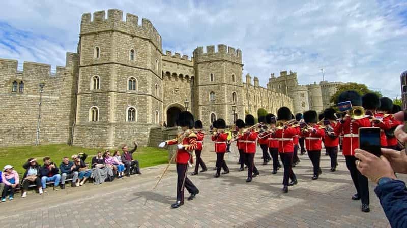 Billet Londres : Windsor, Stonehenge, Bath et pub du XIVe siècle