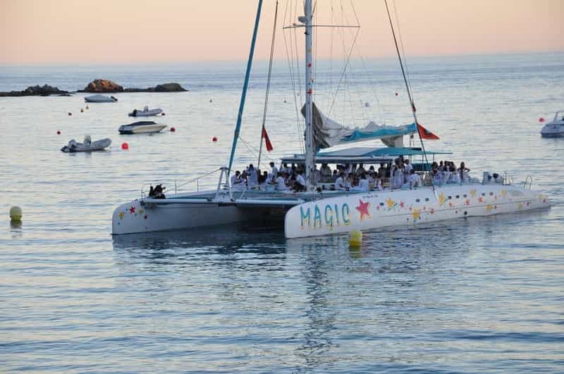 A partir de Roses : Croisière en catamaran au coucher du soleil