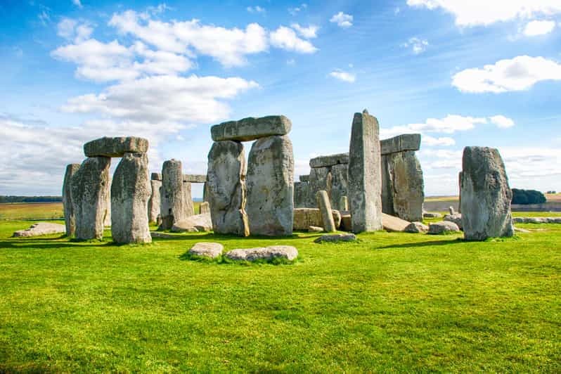 Billet Au départ de Londres : excursion d'une journée avec guide à Stonehenge et Bath