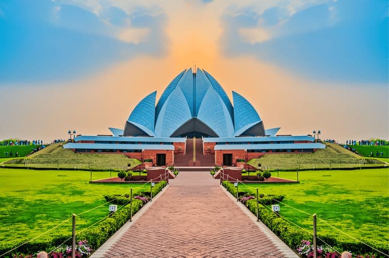 Billet Delhi : Visite privée des sites spirituels en voiture avec déjeuner et entrée