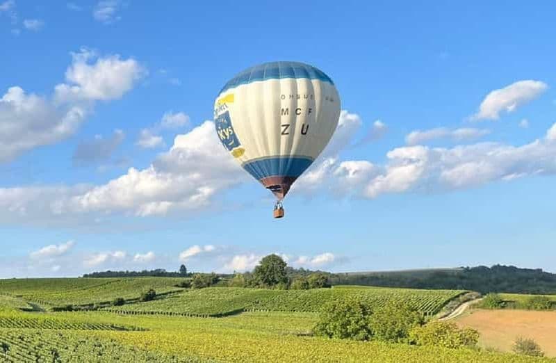 Reims (Pouillon) : Vol en Montgolfière avec Champagne