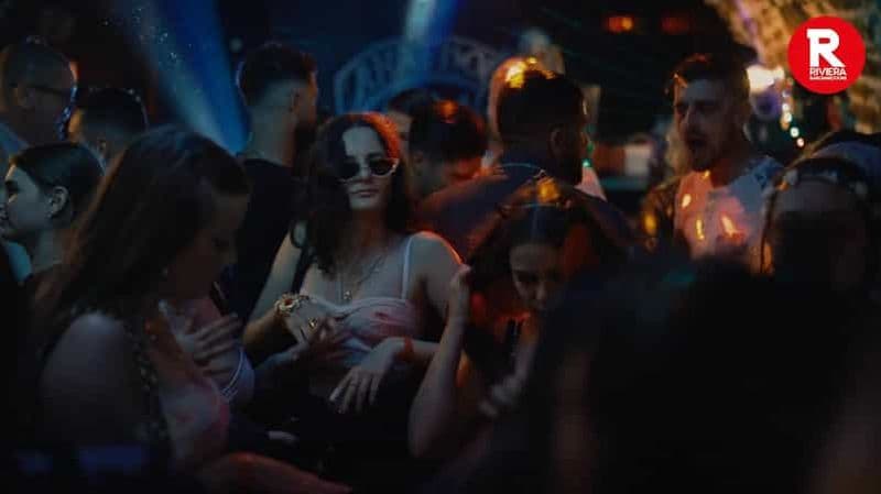 Tournée des bars légendaire à Halloween à Paris en 2025