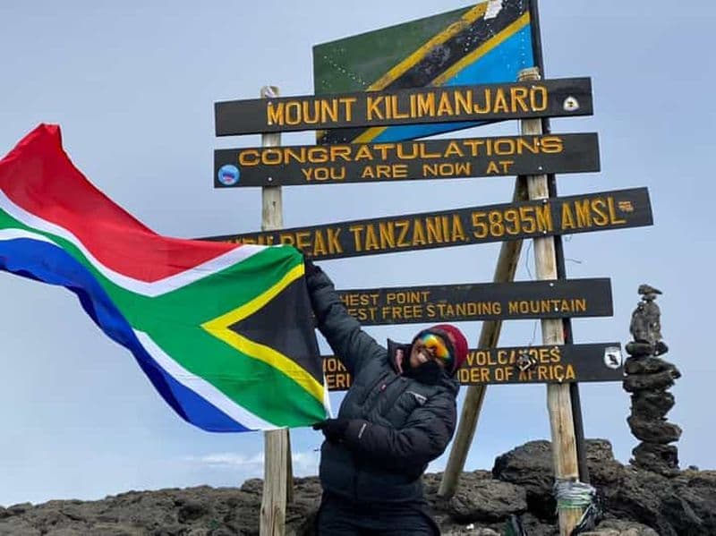 Billet Kilimandjaro : trek sur la route Lemosho avec transfert aéroport