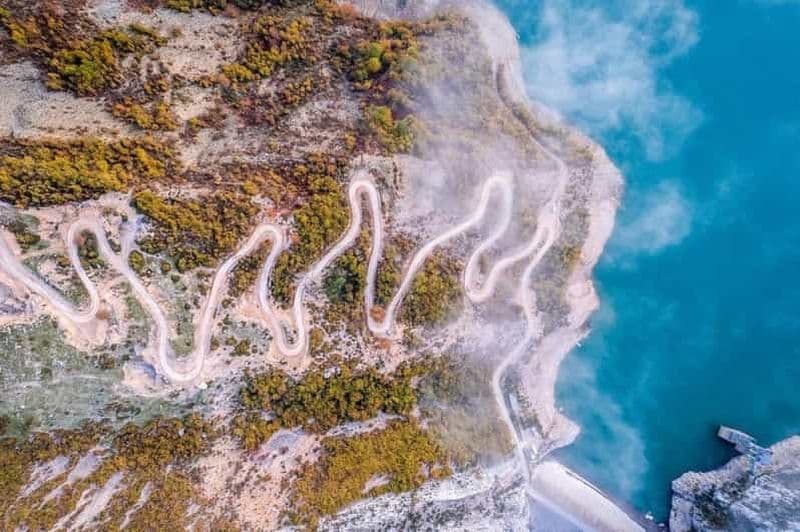 Au départ de Tirana : randonnée privée au lac de Bovilla et au mont Gamti