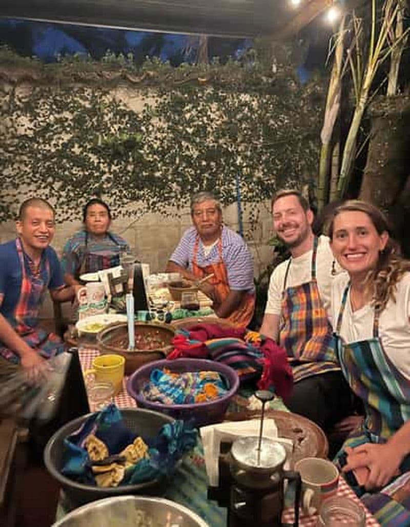 Billet Antigua : cours de cuisine guatémaltèque avec une famille locale