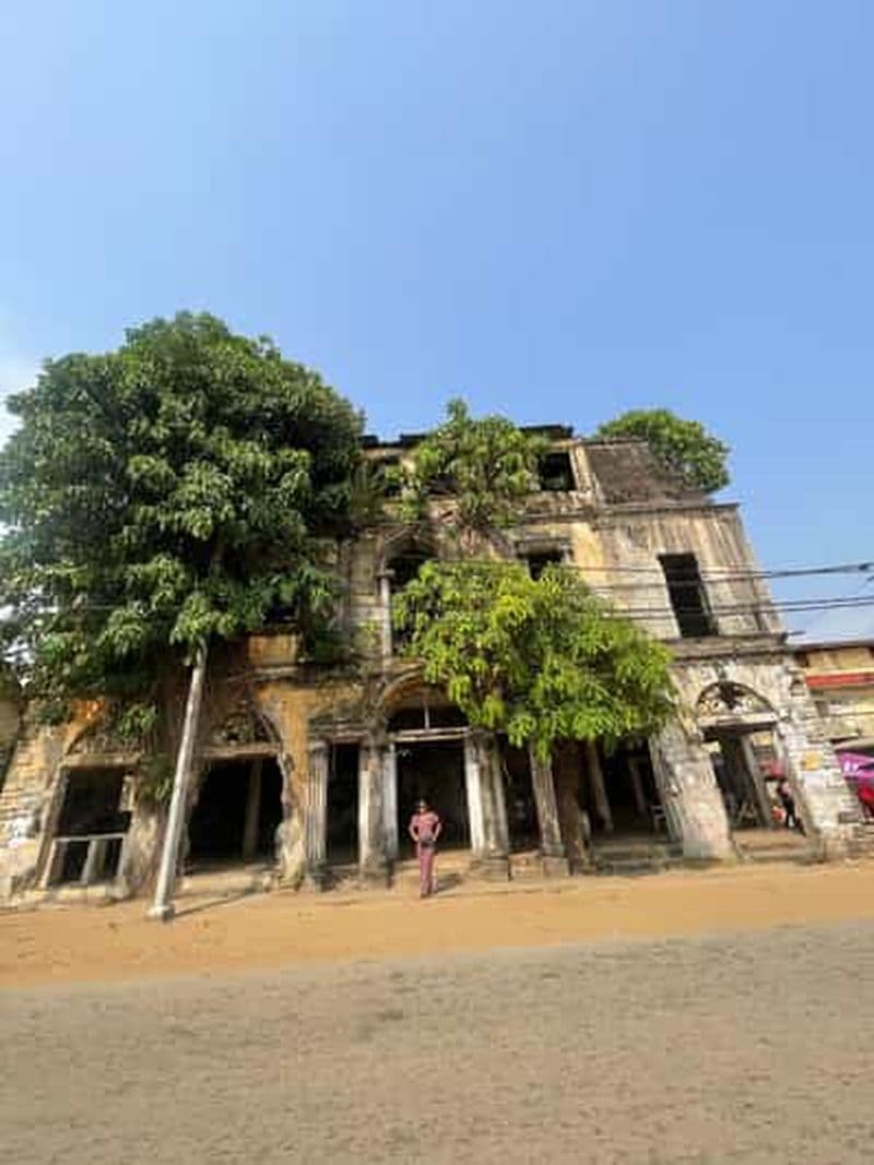 Billet Circuit 2 villes : visite privée de la ville d'Abidjan et de Grand Bassam