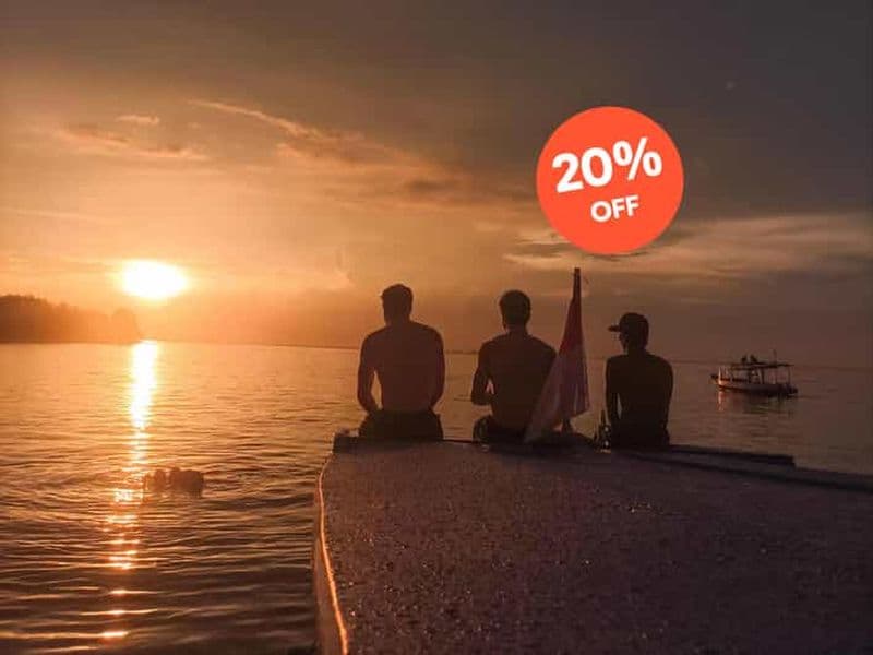 Gili Trawangan : Tour en bateau au coucher du soleil et plongée en apnée sur les îles Gili