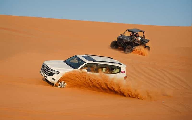 Billet Dubaï : safari dans le désert, balade à dos de chameau, sandboard, buggy dans les dunes