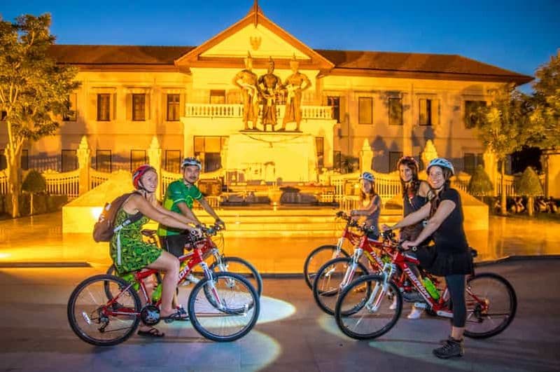 Les points forts de Chiang Mai : visite nocturne à vélo