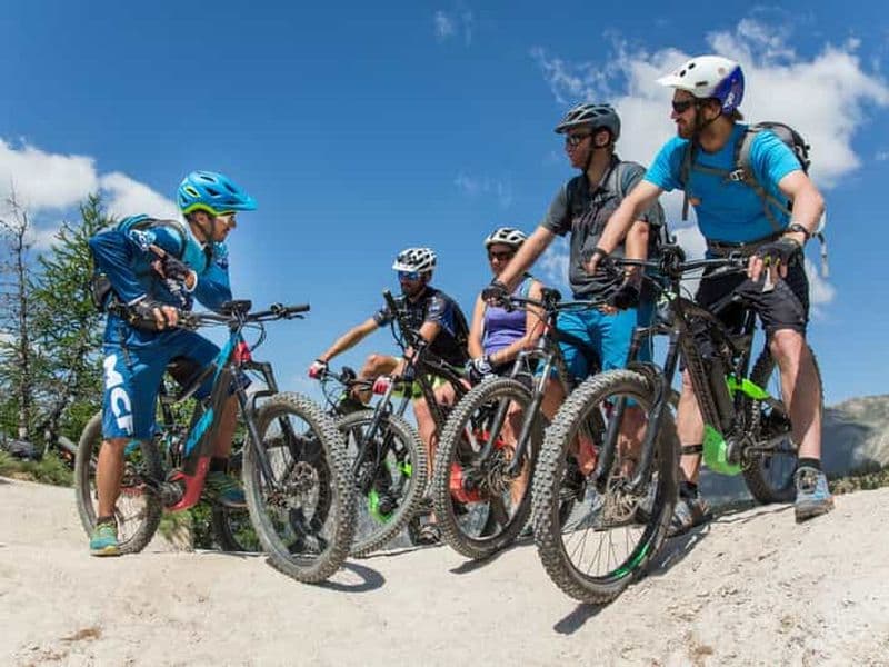Vallon-Pont-d'Arc : randonnée en VTT électrique