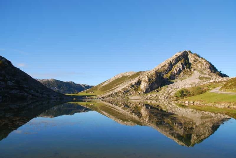 Billet Depuis Oviedo : lacs de Covadonga, Cangas de Onís et Lastres