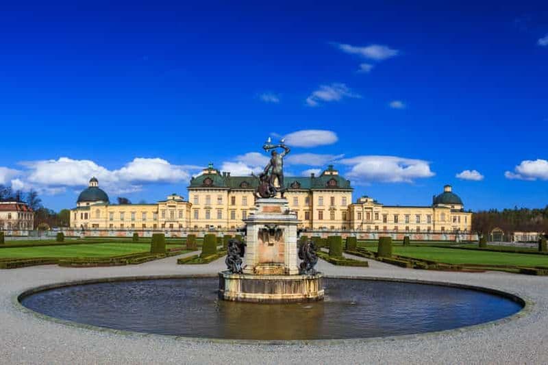 Billet Coupe-file du palais de Drottningholm : visite de Stockholm en ferry