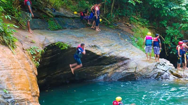 Aventure canyoning à Kithulgala