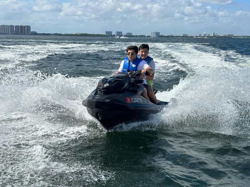 Billet Miami : Balade en jetski sur la plage de Miami avec bateau et boissons